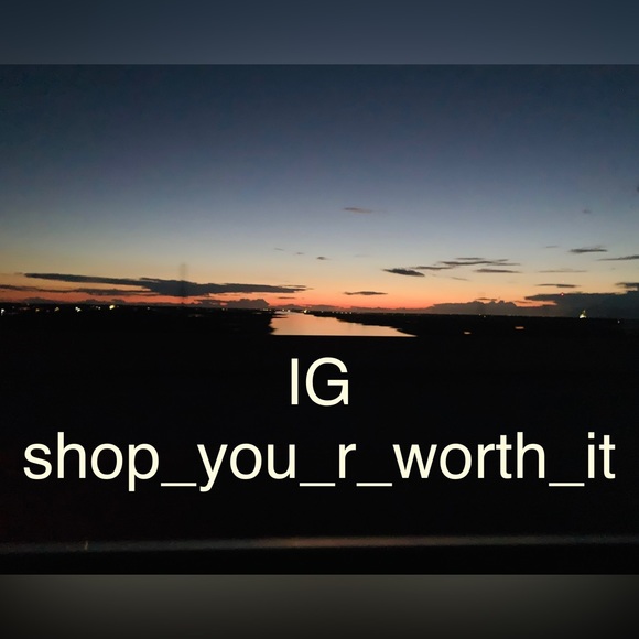 Meet your Posher, Robin - Picture 1 of 2